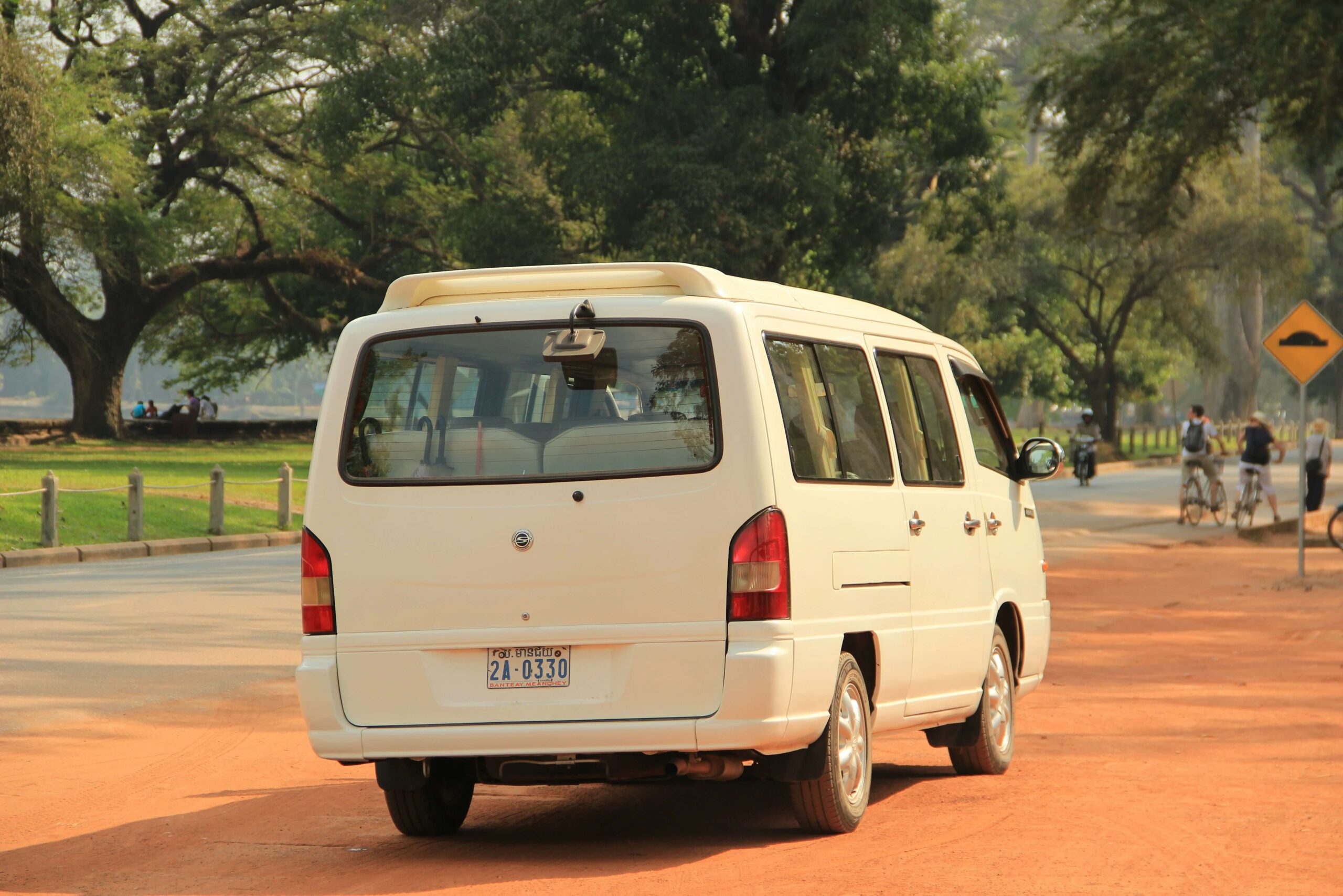 How Much Does Minibus Hire Cost