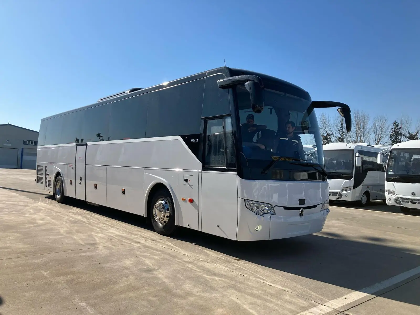 Affordable Luxury Coach for 53 Passengers in London