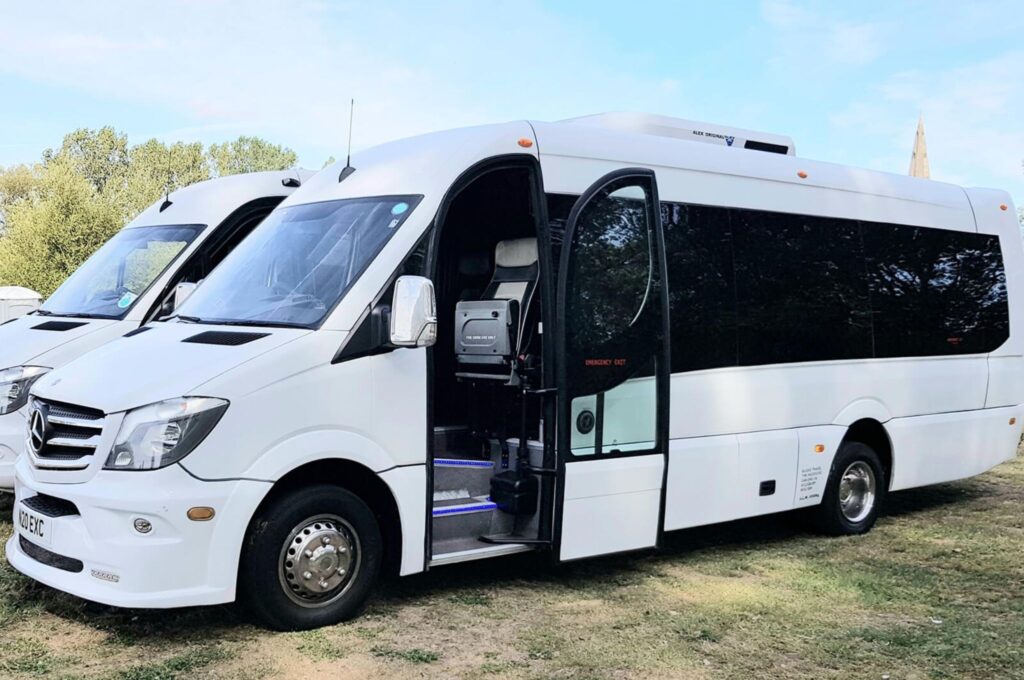Minibus vs Coach Hire