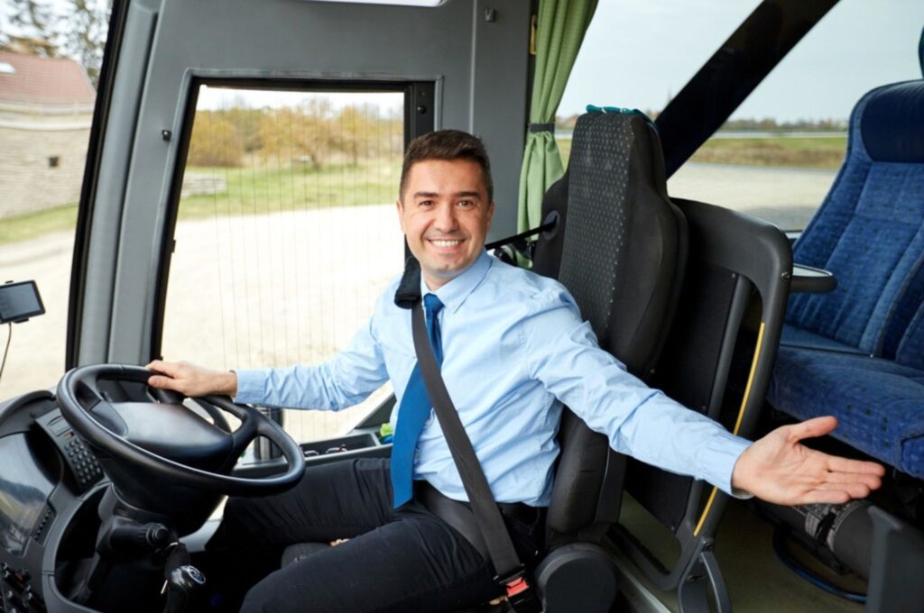 How to Choose the Right Minibus Hire Service for Your London Trip