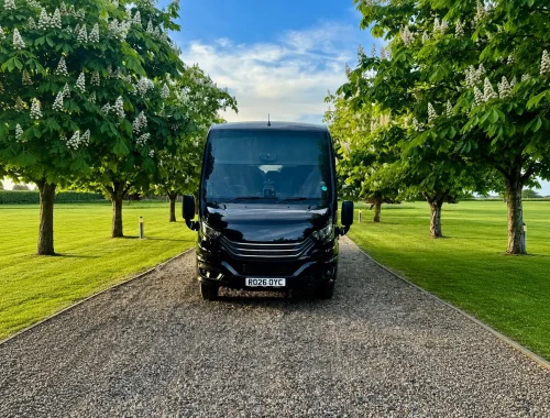 Premium Coach Hire for 30 Passengers in London front